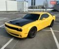 Желтый Додж Челенджер, объемом двигателя 6.17 л и пробегом 33 тыс. км за 45000 $, фото 7 на Automoto.ua