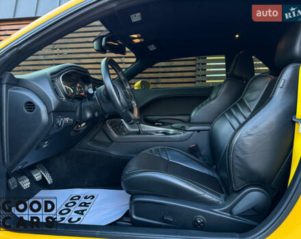 Желтый Додж Челенджер, объемом двигателя 7 л и пробегом 29 тыс. км за 65000 $, фото 21 на Automoto.ua