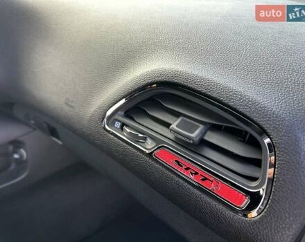 Желтый Додж Челенджер, объемом двигателя 6.17 л и пробегом 33 тыс. км за 45000 $, фото 36 на Automoto.ua