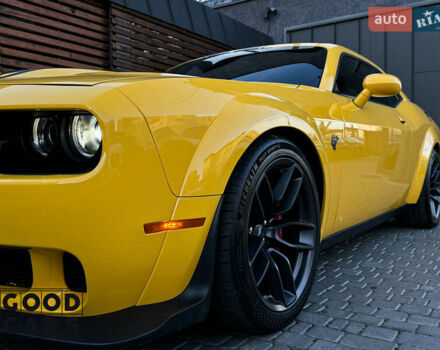 Желтый Додж Челенджер, объемом двигателя 7 л и пробегом 29 тыс. км за 65000 $, фото 13 на Automoto.ua