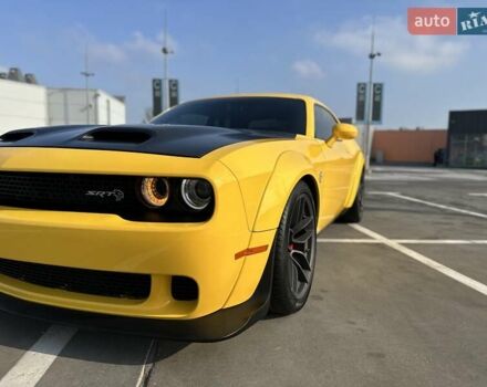 Желтый Додж Челенджер, объемом двигателя 6.17 л и пробегом 33 тыс. км за 45000 $, фото 22 на Automoto.ua