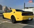 Желтый Додж Челенджер, объемом двигателя 6.17 л и пробегом 33 тыс. км за 45000 $, фото 15 на Automoto.ua