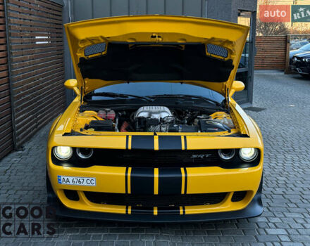 Желтый Додж Челенджер, объемом двигателя 7 л и пробегом 29 тыс. км за 65000 $, фото 7 на Automoto.ua