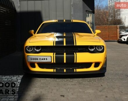 Жовтий Додж Challenger, об'ємом двигуна 6.17 л та пробігом 33 тис. км за 54900 $, фото 1 на Automoto.ua