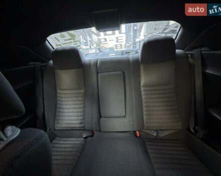 Серый Додж Челенджер, объемом двигателя 3.6 л и пробегом 213 тыс. км за 12999 $, фото 12 на Automoto.ua