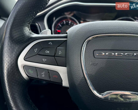 Серый Додж Челенджер, объемом двигателя 6.41 л и пробегом 108 тыс. км за 26500 $, фото 19 на Automoto.ua
