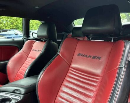 Серый Додж Челенджер, объемом двигателя 5.7 л и пробегом 76 тыс. км за 10200 $, фото 11 на Automoto.ua