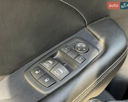 Серый Додж Челенджер, объемом двигателя 6.41 л и пробегом 108 тыс. км за 26500 $, фото 13 на Automoto.ua