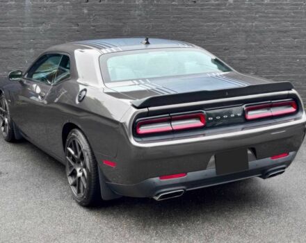 Серый Додж Челенджер, объемом двигателя 5.7 л и пробегом 76 тыс. км за 10200 $, фото 4 на Automoto.ua