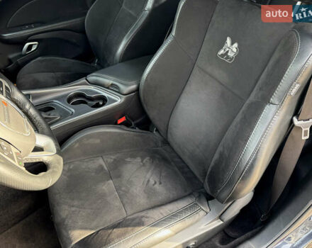 Серый Додж Челенджер, объемом двигателя 6.41 л и пробегом 108 тыс. км за 26500 $, фото 12 на Automoto.ua