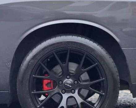 Серый Додж Челенджер, объемом двигателя 3.6 л и пробегом 170 тыс. км за 18300 $, фото 2 на Automoto.ua