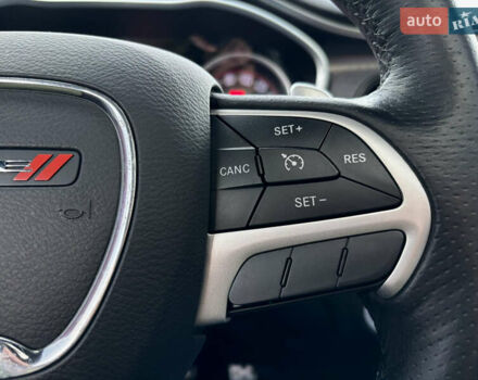 Серый Додж Челенджер, объемом двигателя 6.41 л и пробегом 108 тыс. км за 26500 $, фото 18 на Automoto.ua