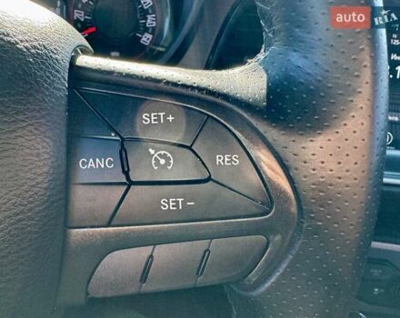 Сірий Додж Challenger, об'ємом двигуна 3.6 л та пробігом 211 тис. км за 15999 $, фото 33 на Automoto.ua