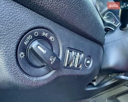 Сірий Додж Challenger, об'ємом двигуна 3.6 л та пробігом 211 тис. км за 15500 $, фото 23 на Automoto.ua