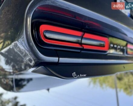 Серый Додж Челенджер, объемом двигателя 3.6 л и пробегом 211 тыс. км за 15999 $, фото 11 на Automoto.ua