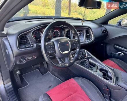Сірий Додж Challenger, об'ємом двигуна 3.6 л та пробігом 211 тис. км за 15999 $, фото 18 на Automoto.ua
