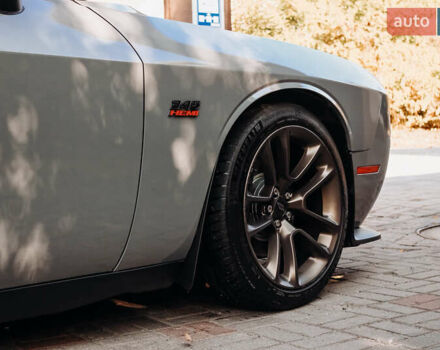 Додж Челенджер 2018 в Днепре (Днепропетровске) на Automoto.ua Серый Додж Челенджер, объемом двигателя 5.65 л и пробегом 113 тыс. км за 24000 $, фото 31 на Automoto.ua