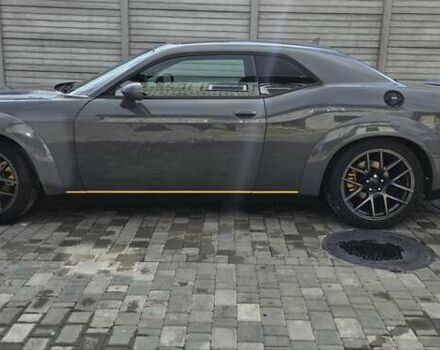 Серый Додж Челенджер, объемом двигателя 3.6 л и пробегом 135 тыс. км за 22000 $, фото 3 на Automoto.ua