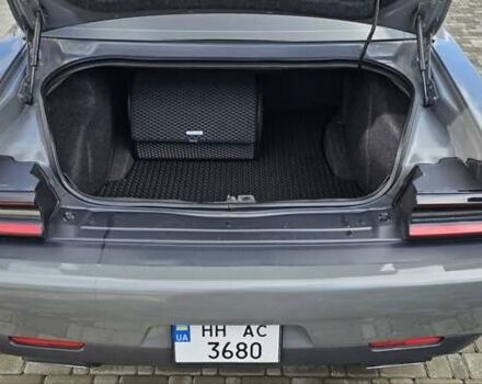 Серый Додж Челенджер, объемом двигателя 3.6 л и пробегом 135 тыс. км за 22000 $, фото 11 на Automoto.ua