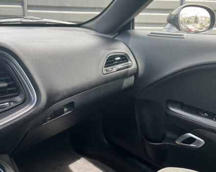 Серый Додж Челенджер, объемом двигателя 3.6 л и пробегом 70 тыс. км за 17500 $, фото 14 на Automoto.ua