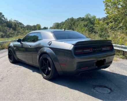 Додж Челенджер 2018 в Тернополе на Automoto.ua Серый Додж Челенджер, объемом двигателя 6.2 л и пробегом 48 тыс. км за 18000 $, фото 5 на Automoto.ua