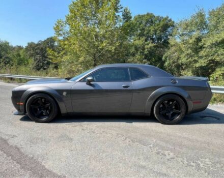 Додж Челенджер 2018 в Тернополе на Automoto.ua Серый Додж Челенджер, объемом двигателя 6.2 л и пробегом 48 тыс. км за 18000 $, фото 4 на Automoto.ua