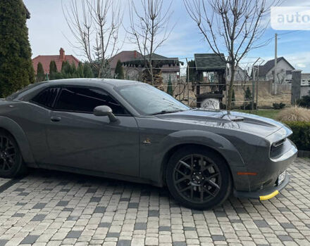 Серый Додж Челенджер, объемом двигателя 6.4 л и пробегом 31 тыс. км за 33500 $, фото 15 на Automoto.ua