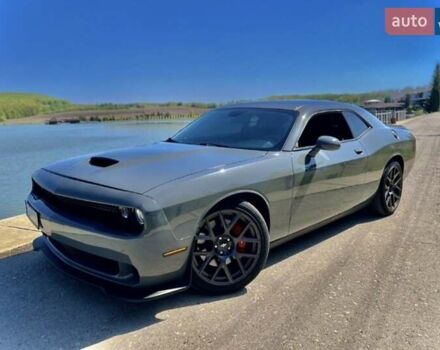 Серый Додж Челенджер, объемом двигателя 3.6 л и пробегом 180 тыс. км за 28500 $, фото 16 на Automoto.ua