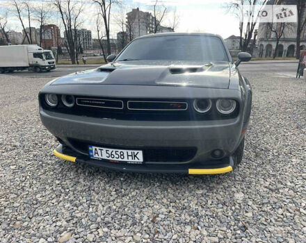 Серый Додж Челенджер, объемом двигателя 6.4 л и пробегом 31 тыс. км за 33500 $, фото 11 на Automoto.ua
