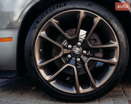 Додж Челенджер 2018 в Днепре (Днепропетровске) на Automoto.ua Серый Додж Челенджер, объемом двигателя 5.65 л и пробегом 113 тыс. км за 24000 $, фото 3 на Automoto.ua