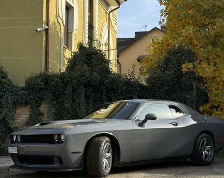 Серый Додж Челенджер, объемом двигателя 3.6 л и пробегом 180 тыс. км за 28500 $, фото 12 на Automoto.ua