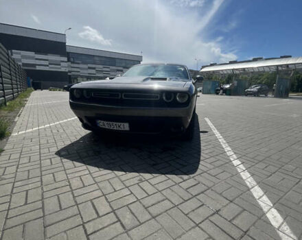 Серый Додж Челенджер, объемом двигателя 3.6 л и пробегом 70 тыс. км за 17500 $, фото 6 на Automoto.ua