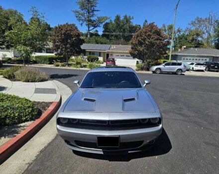 Серый Додж Челенджер, объемом двигателя 3.6 л и пробегом 95 тыс. км за 4900 $, фото 5 на Automoto.ua