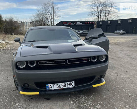 Серый Додж Челенджер, объемом двигателя 6.4 л и пробегом 31 тыс. км за 33500 $, фото 7 на Automoto.ua
