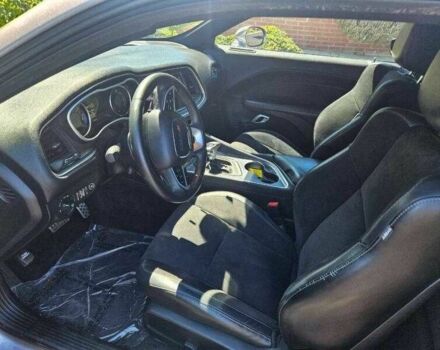 Серый Додж Челенджер, объемом двигателя 3.6 л и пробегом 95 тыс. км за 4900 $, фото 6 на Automoto.ua