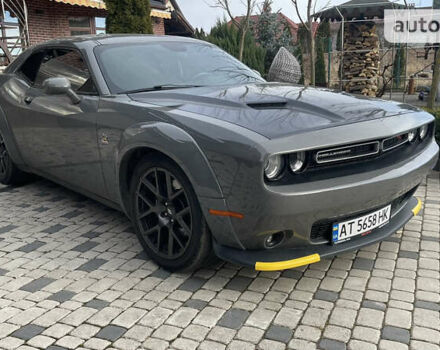 Серый Додж Челенджер, объемом двигателя 6.4 л и пробегом 31 тыс. км за 33500 $, фото 16 на Automoto.ua