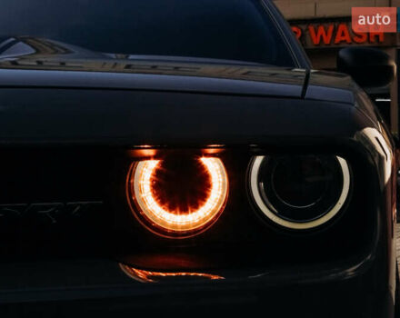 Додж Челенджер 2018 в Днепре (Днепропетровске) на Automoto.ua Серый Додж Челенджер, объемом двигателя 5.65 л и пробегом 113 тыс. км за 24000 $, фото 2 на Automoto.ua