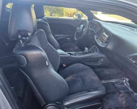 Серый Додж Челенджер, объемом двигателя 3.6 л и пробегом 95 тыс. км за 4900 $, фото 8 на Automoto.ua