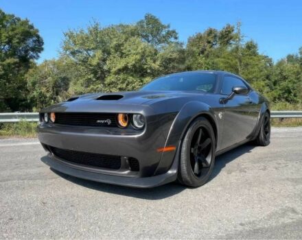 Додж Челенджер 2018 в Тернополе на Automoto.ua Серый Додж Челенджер, объемом двигателя 6.2 л и пробегом 48 тыс. км за 18000 $, фото 2 на Automoto.ua