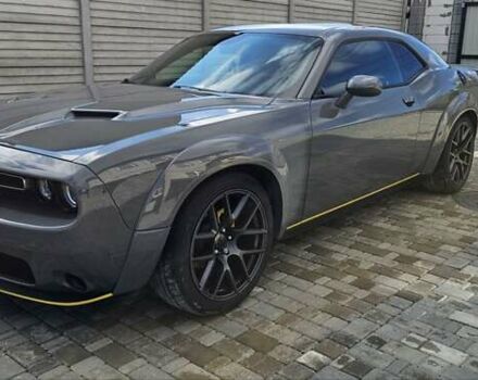 Серый Додж Челенджер, объемом двигателя 3.6 л и пробегом 135 тыс. км за 22000 $, фото 2 на Automoto.ua