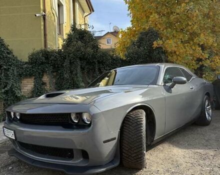 Серый Додж Челенджер, объемом двигателя 3.6 л и пробегом 180 тыс. км за 28500 $, фото 9 на Automoto.ua