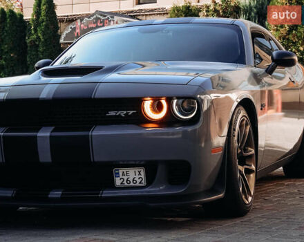 Додж Челенджер 2018 в Днепре (Днепропетровске) на Automoto.ua Серый Додж Челенджер, объемом двигателя 5.65 л и пробегом 113 тыс. км за 24000 $, фото 35 на Automoto.ua