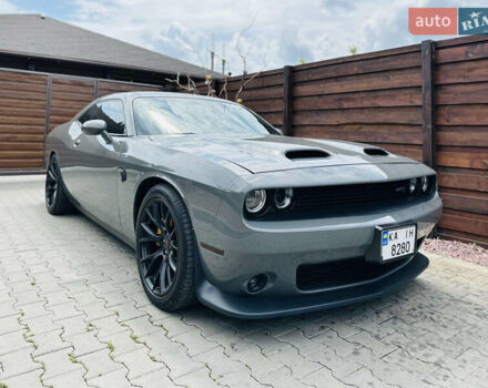 Серый Додж Челенджер, объемом двигателя 5.7 л и пробегом 46 тыс. км за 29999 $, фото 4 на Automoto.ua