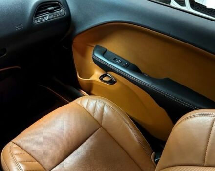 Серый Додж Челенджер, объемом двигателя 6.2 л и пробегом 20 тыс. км за 56000 $, фото 6 на Automoto.ua