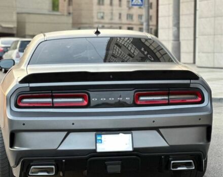 Серый Додж Челенджер, объемом двигателя 3.6 л и пробегом 84 тыс. км за 19000 $, фото 6 на Automoto.ua