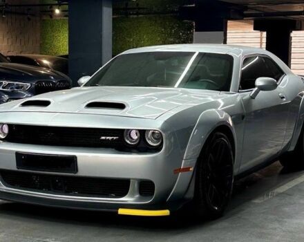 Серый Додж Челенджер, объемом двигателя 6.2 л и пробегом 20 тыс. км за 56000 $, фото 2 на Automoto.ua