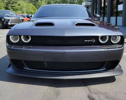 Серый Додж Челенджер, объемом двигателя 6.2 л и пробегом 33 тыс. км за 8300 $, фото 1 на Automoto.ua