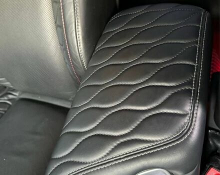 Серый Додж Челенджер, объемом двигателя 3.6 л и пробегом 84 тыс. км за 19000 $, фото 5 на Automoto.ua