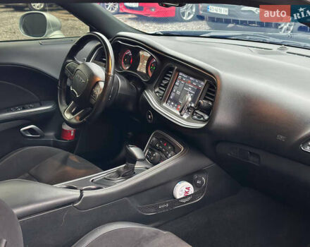 Серый Додж Челенджер, объемом двигателя 6.42 л и пробегом 57 тыс. км за 31000 $, фото 10 на Automoto.ua