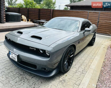 Серый Додж Челенджер, объемом двигателя 5.7 л и пробегом 46 тыс. км за 29999 $, фото 2 на Automoto.ua